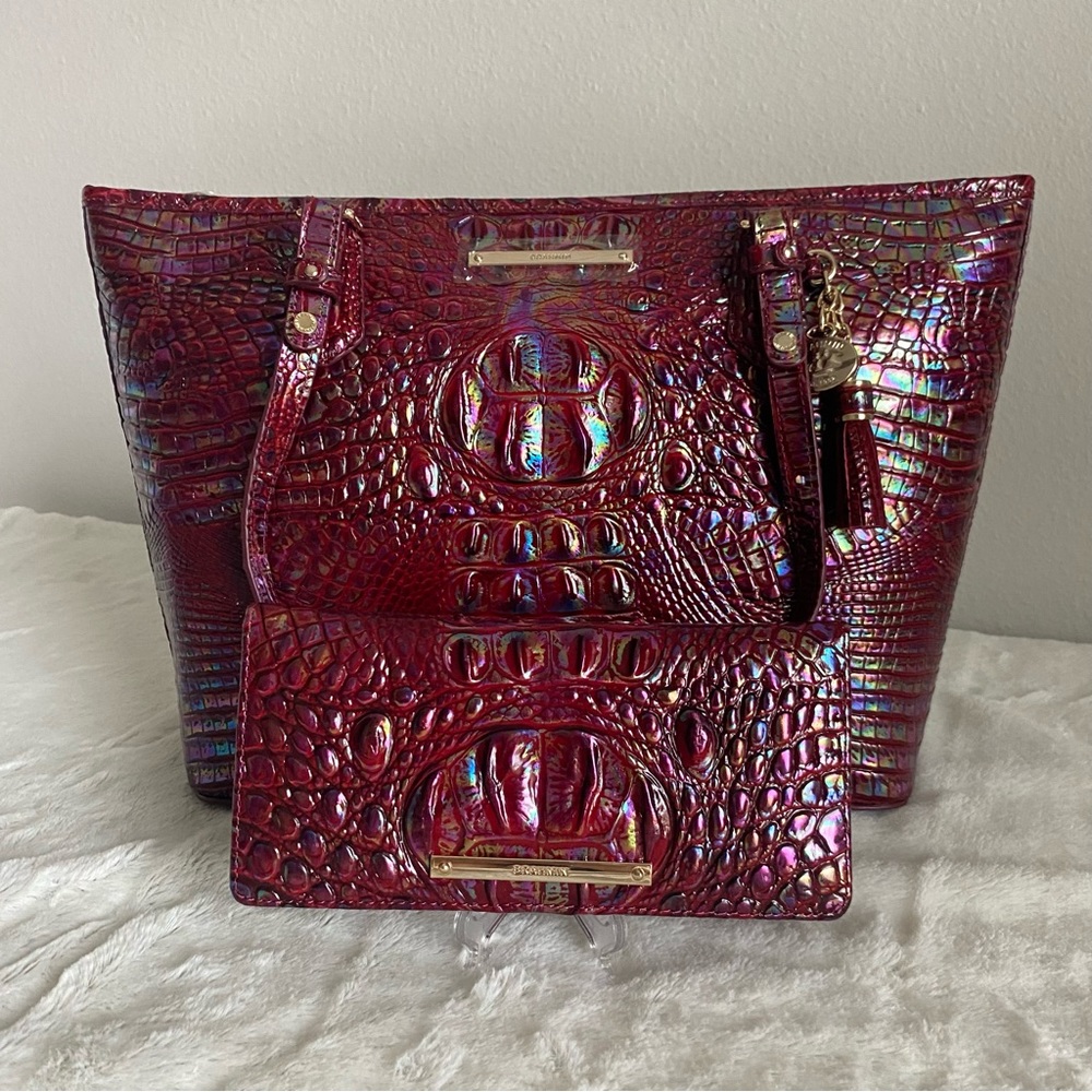 Brahmin Sangria Medium Asher and Ady Wallet NWT